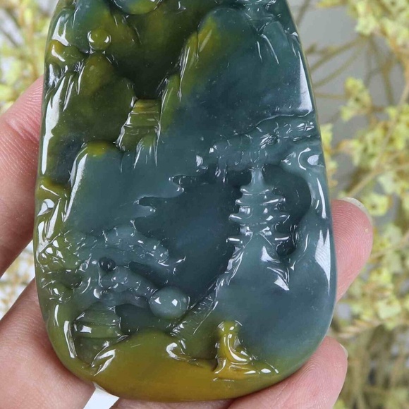 Certified Green yellow 100% Natural A Jade jadeite Landscape Pendant - Picture 7 of 11